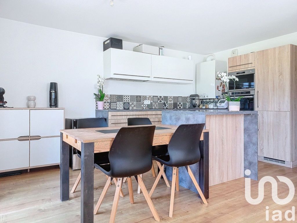 Achat appartement à vendre 3 pièces 64 m² - Saint-Pierre-en-Faucigny