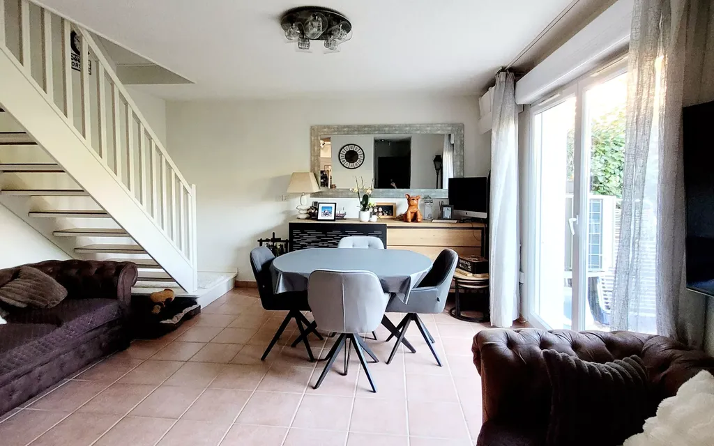 Achat maison à vendre 2 chambres 61 m² - Prévessin-Moëns