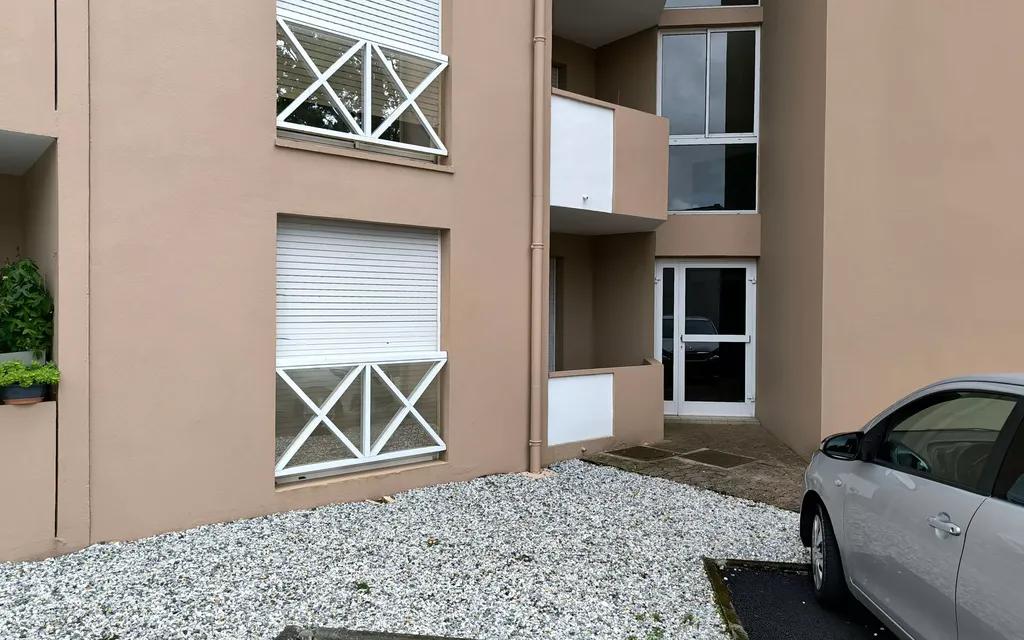 Achat appartement à vendre 2 pièces 48 m² - Saint-Vincent-de-Tyrosse