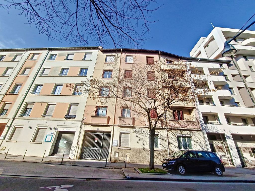 Achat appartement à vendre 3 pièces 50 m² - Villeurbanne