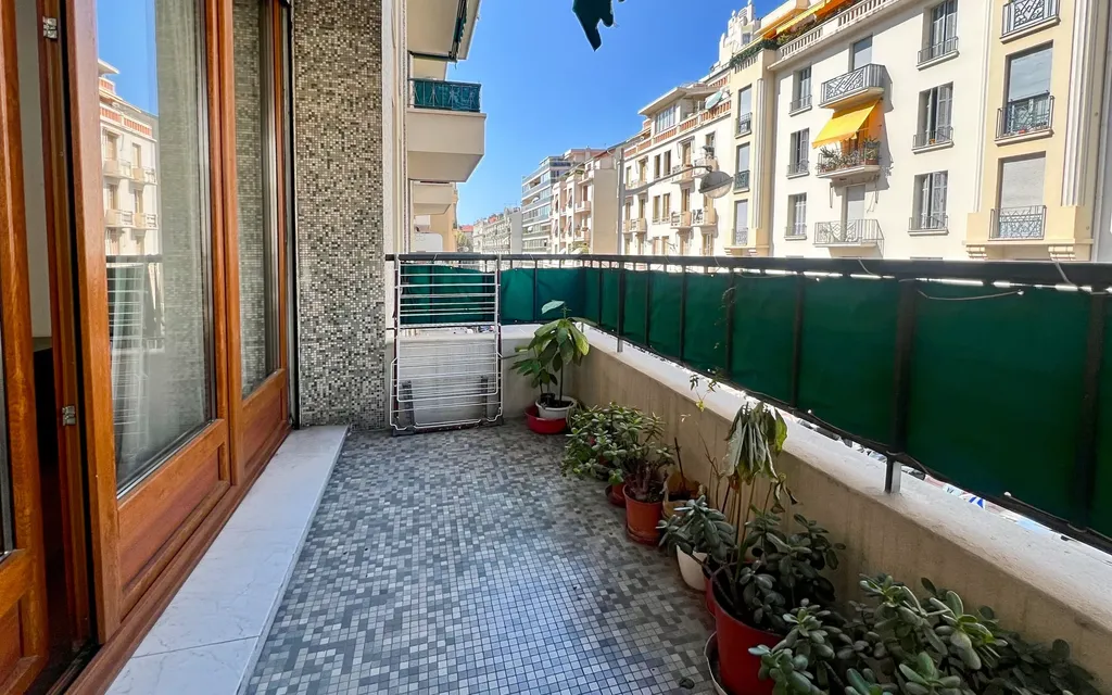 Achat appartement à vendre 2 pièces 53 m² - Nice