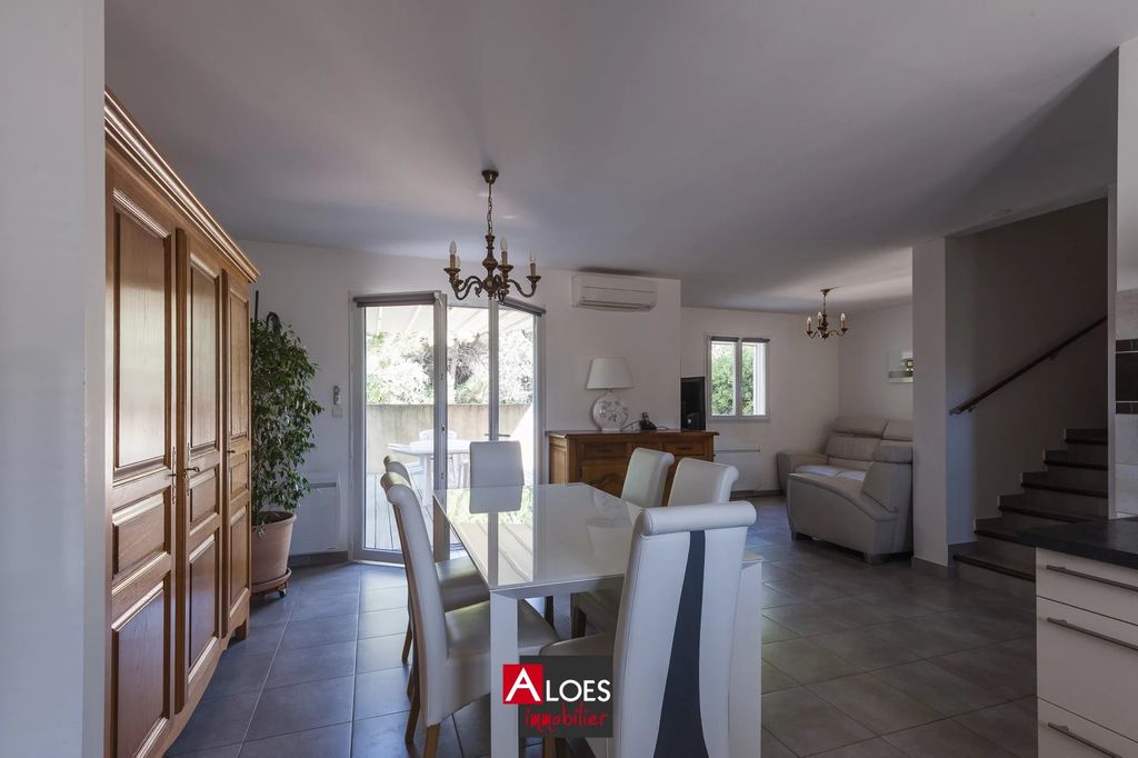 Achat maison à vendre 3 chambres 84 m² - Aigues-Mortes