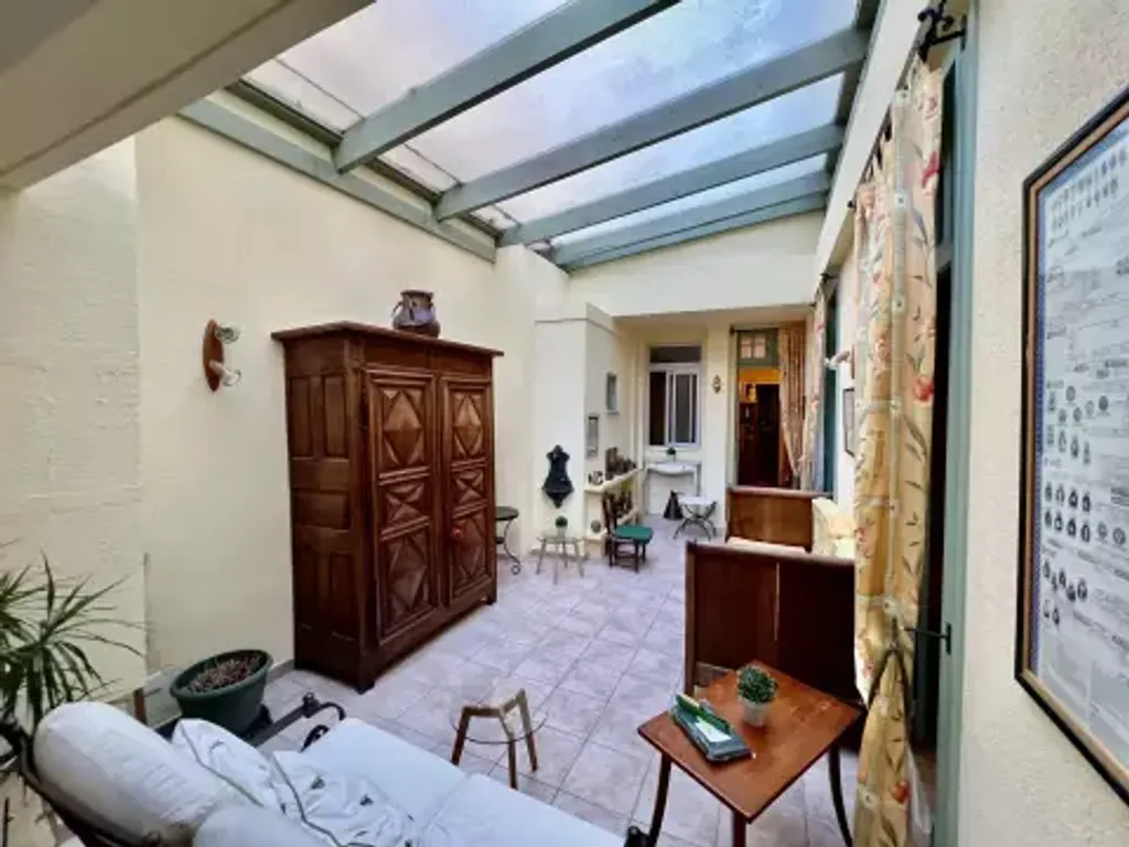 Achat maison à vendre 5 chambres 215 m² - Béziers