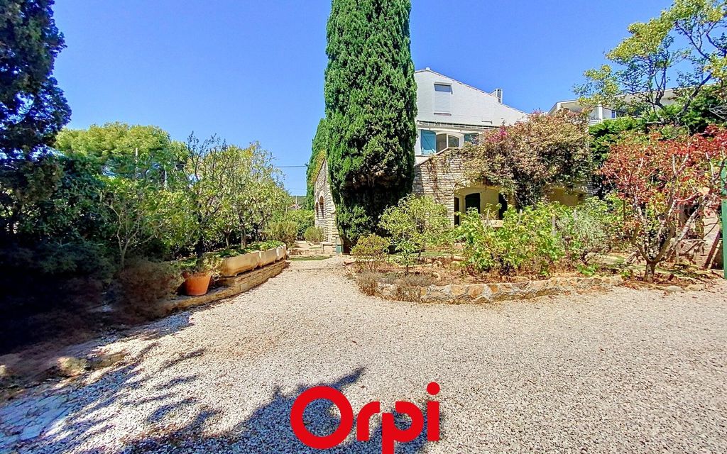 Achat maison à vendre 4 chambres 172 m² - Bandol