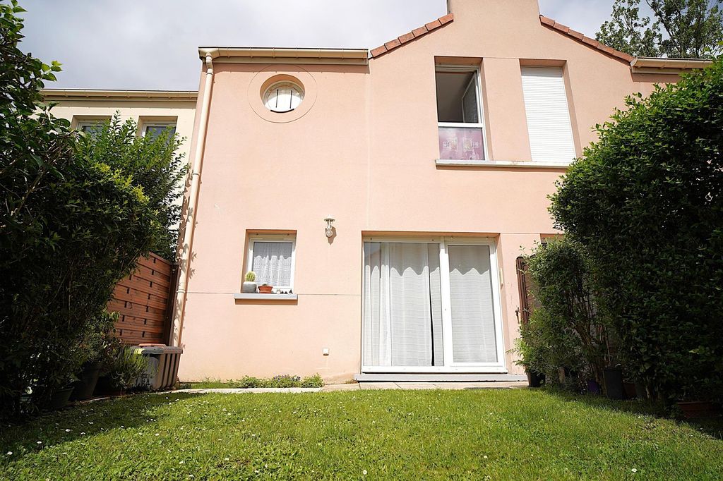 Achat maison à vendre 2 chambres 72 m² - Fontenay-lès-Briis