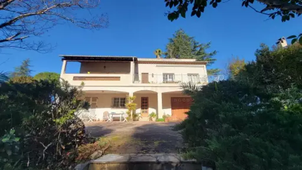 Achat maison à vendre 5 chambres 160 m² - Mougins