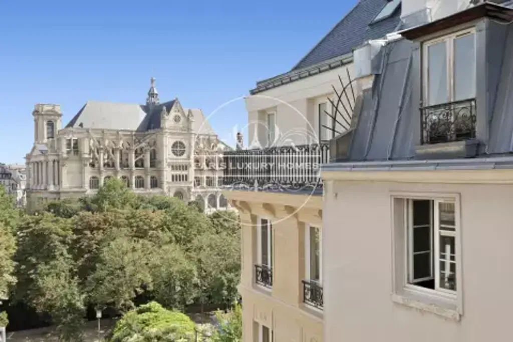 Achat appartement à vendre 5 pièces 108 m² - Paris 1er arrondissement