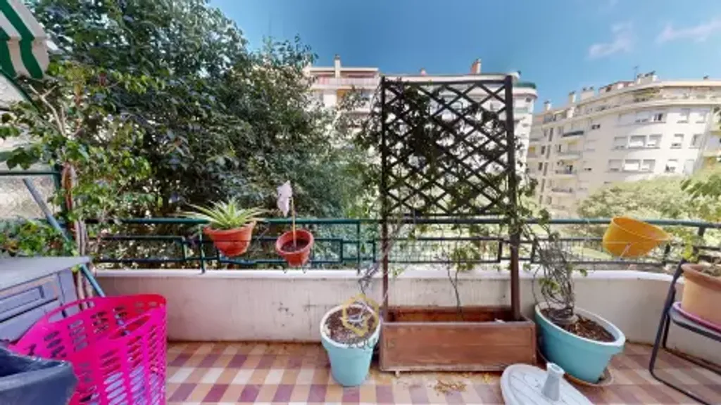 Achat appartement à vendre 3 pièces 68 m² - Nice