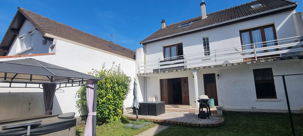 Achat maison à vendre 4 chambres 133 m² - Gagny