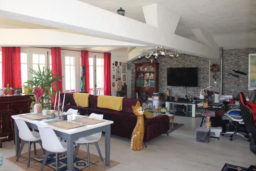 Achat maison à vendre 4 chambres 223 m² - Surba