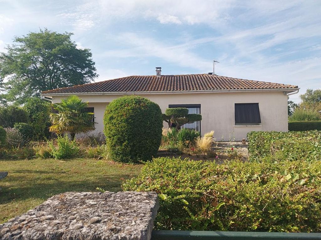 Achat maison à vendre 3 chambres 115 m² - Saint-Savinien