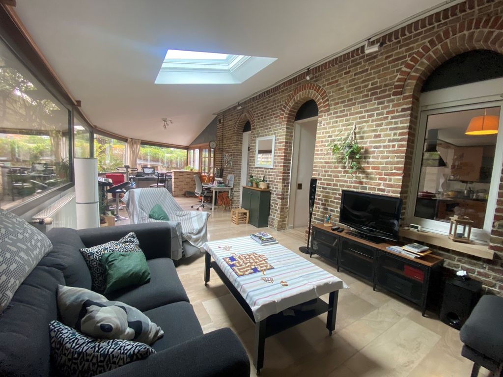 Achat maison à vendre 4 chambres 165 m² - Amiens