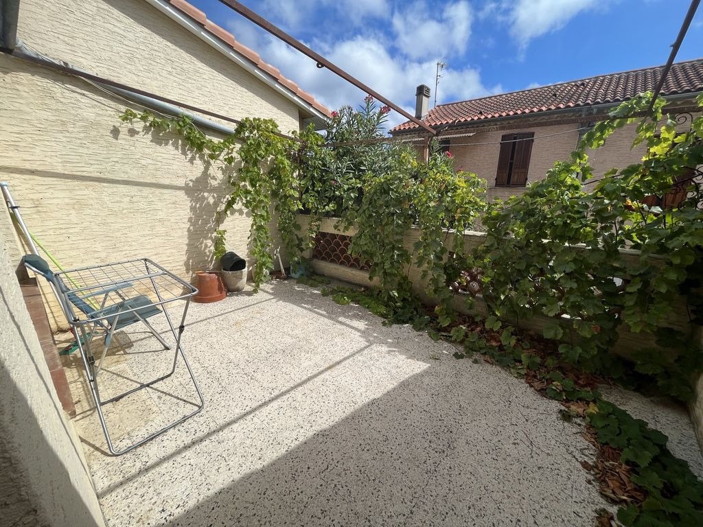 Achat maison à vendre 2 chambres 106 m² - Le Lavandou