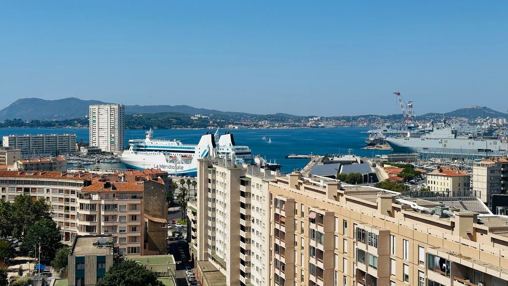 Achat appartement à vendre 4 pièces 90 m² - Toulon