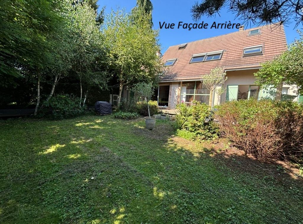 Achat maison à vendre 5 chambres 186 m² - Liverdy-en-Brie