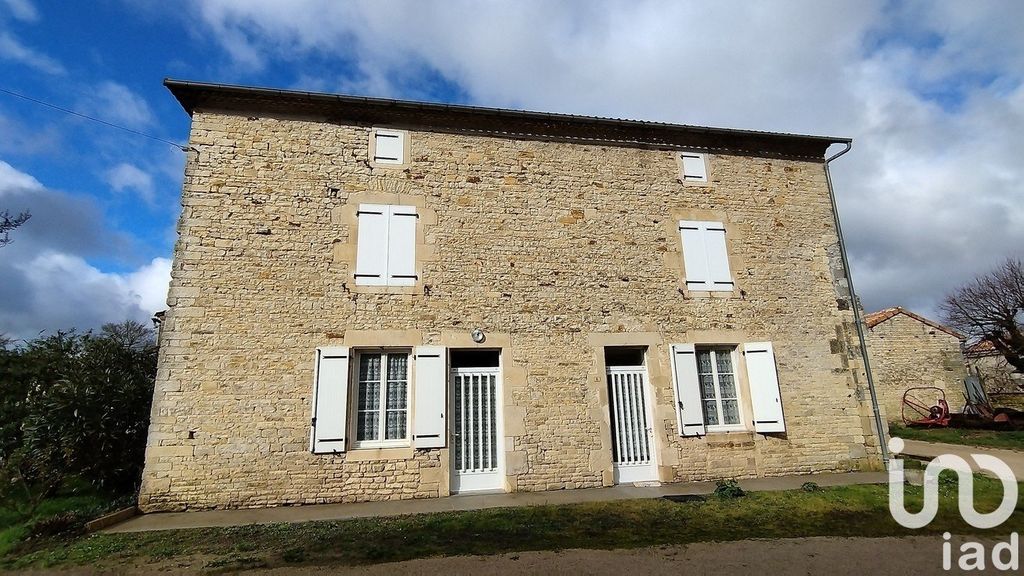 Achat maison à vendre 2 chambres 77 m² - Longré