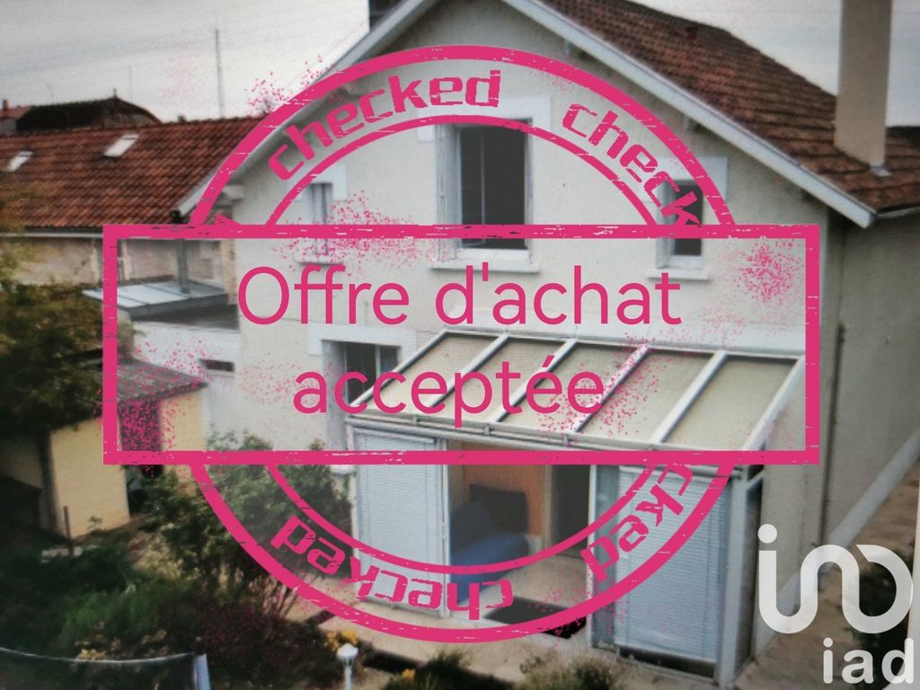 Achat maison à vendre 2 chambres 130 m² - La Rochefoucauld