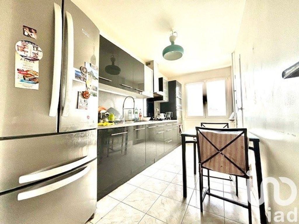 Achat appartement à vendre 3 pièces 65 m² - Évry