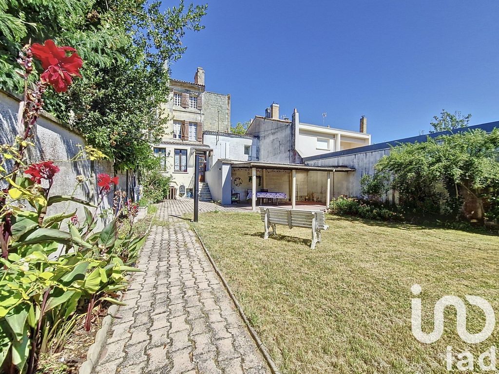 Achat maison à vendre 4 chambres 135 m² - Pauillac