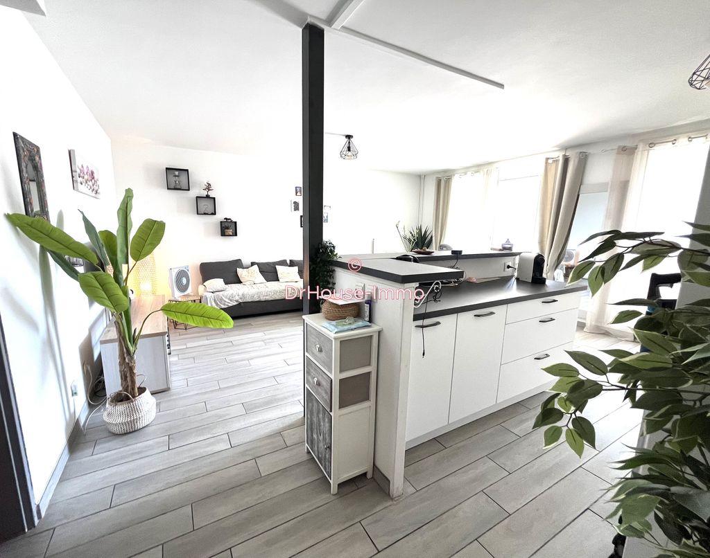 Achat appartement à vendre 2 pièces 54 m² - Vitrolles