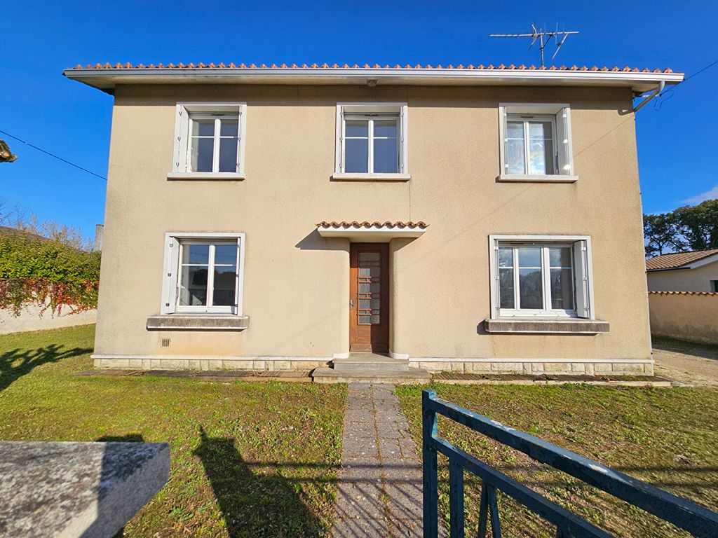 Achat maison à vendre 3 chambres 105 m² - Vœuil-et-Giget