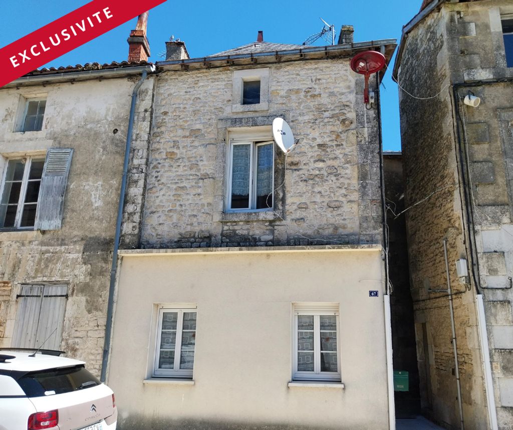 Achat appartement à vendre 6 pièces 161 m² - Sauzé-Vaussais