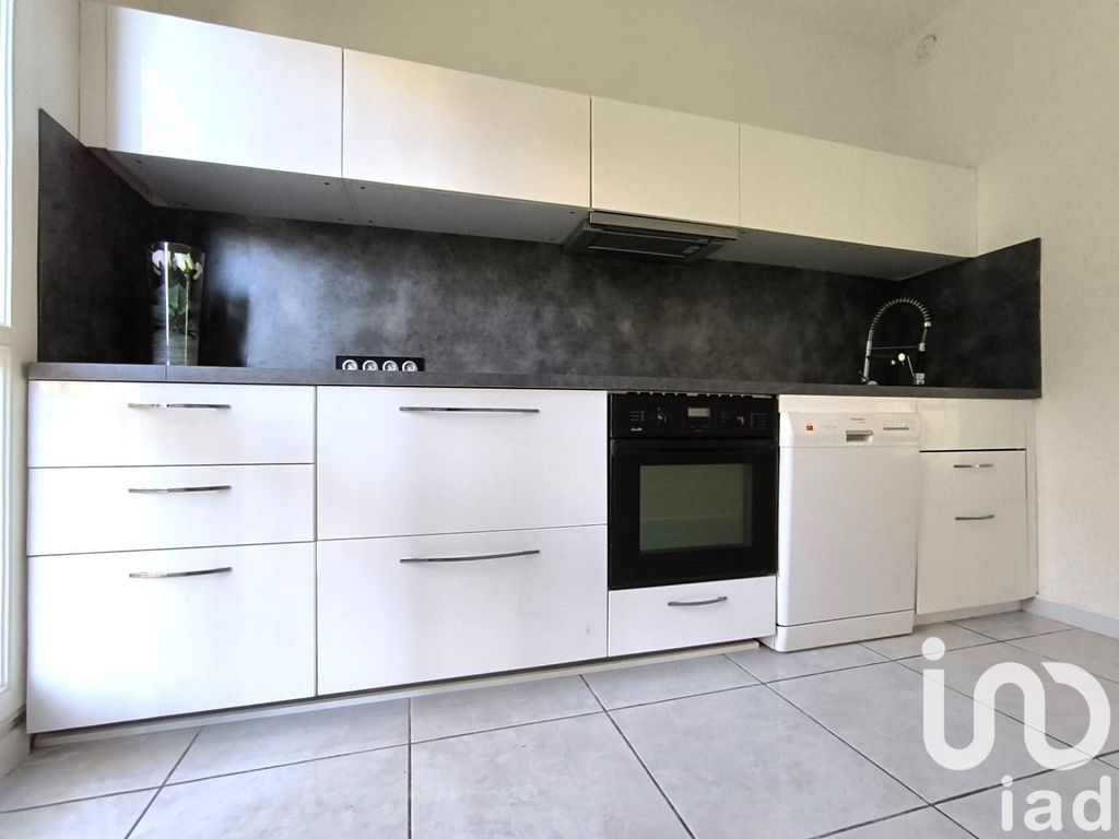 Achat appartement à vendre 5 pièces 105 m² - Saint-Étienne