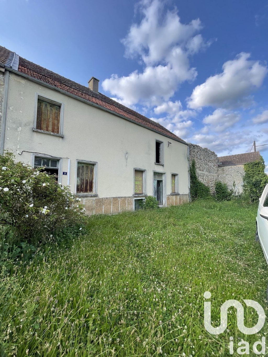 Achat maison à vendre 5 chambres 150 m² - Festigny