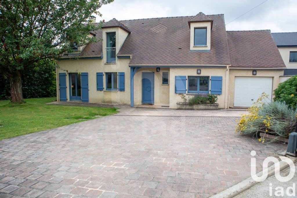 Achat maison à vendre 4 chambres 150 m² - Liverdy-en-Brie