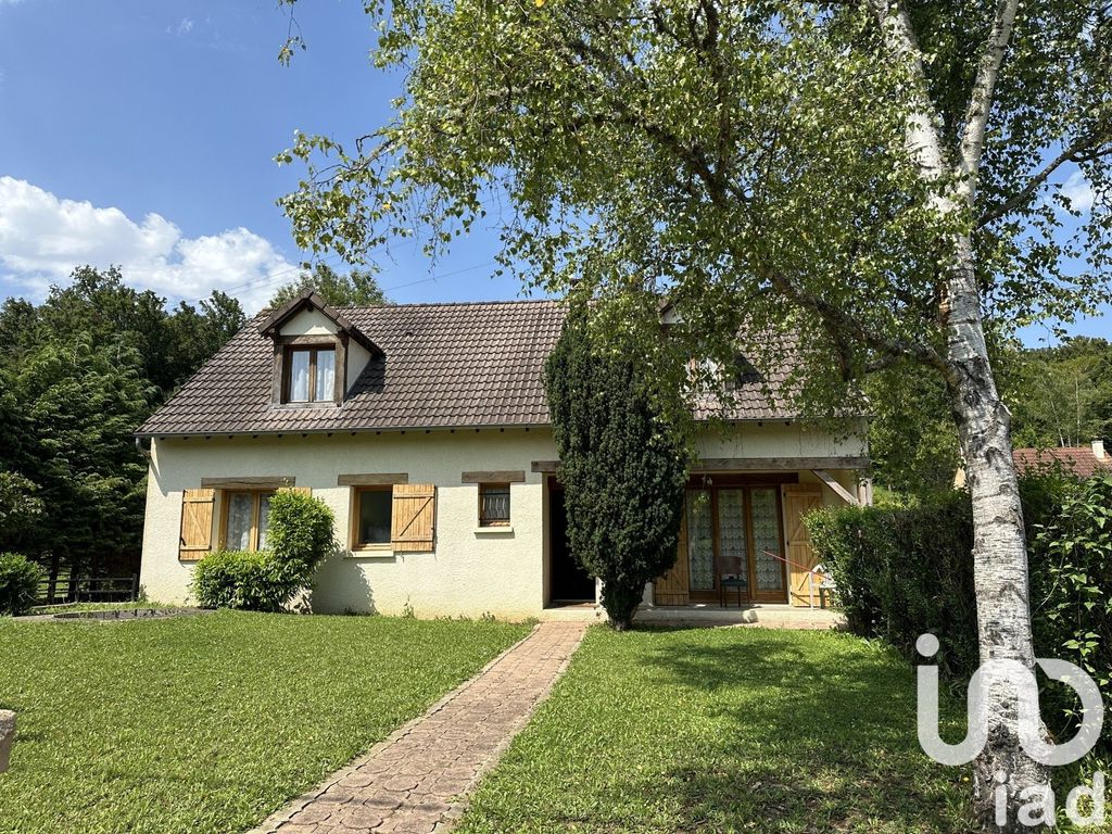 Achat maison à vendre 5 chambres 157 m² - Villeneuve-sur-Yonne