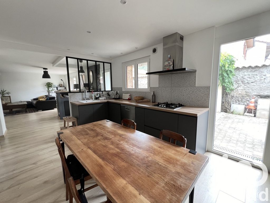 Achat maison à vendre 4 chambres 137 m² - Échirolles