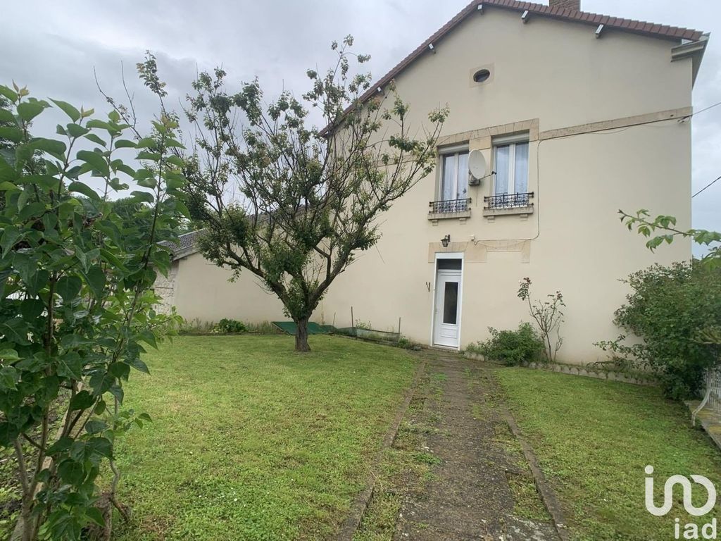 Achat maison à vendre 4 chambres 136 m² - Roucy