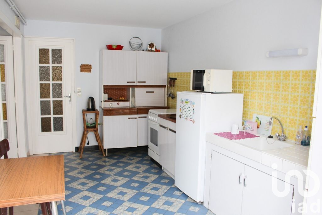 Achat maison à vendre 3 chambres 98 m² - Charchigné