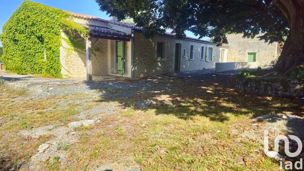 Achat maison à vendre 3 chambres 150 m² - Chaniers