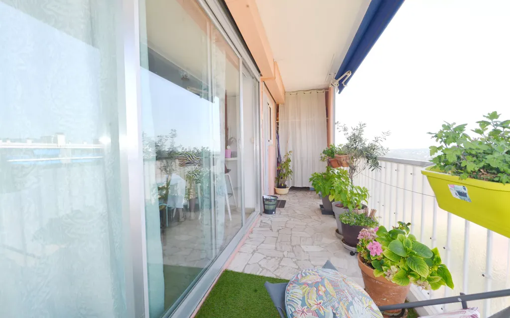 Achat appartement à vendre 4 pièces 75 m² - Grasse