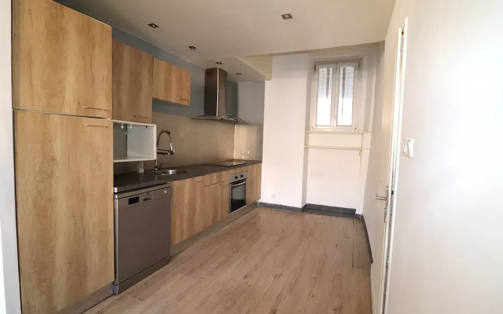 Achat appartement à vendre 3 pièces 58 m² - L'Escarène