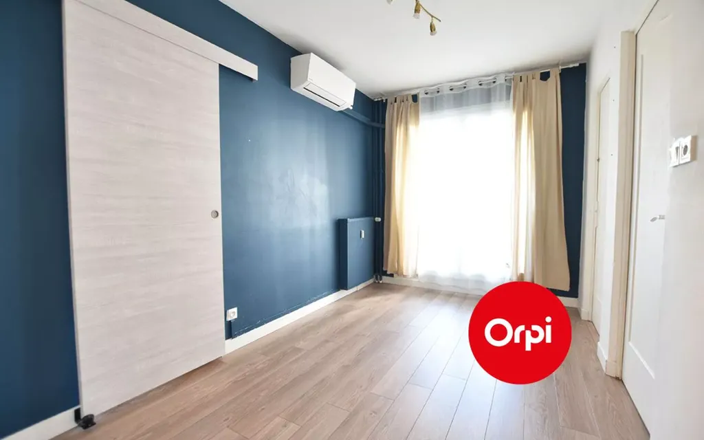 Achat appartement à vendre 3 pièces 73 m² - Saint-Priest