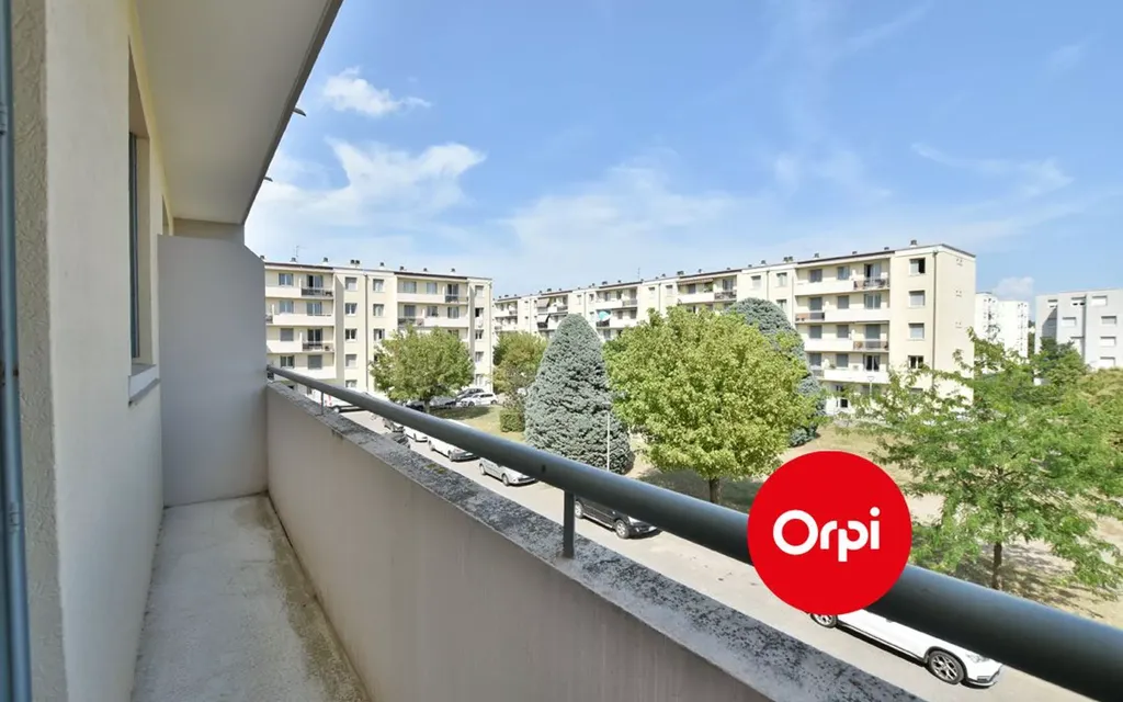 Achat appartement à vendre 4 pièces 67 m² - Saint-Priest