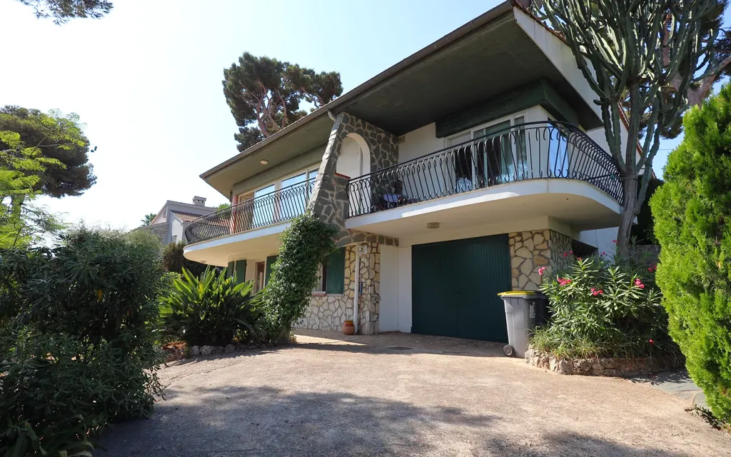 Achat maison à vendre 5 chambres 257 m² - Roquebrune-Cap-Martin