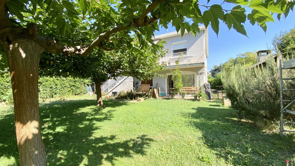 Achat maison à vendre 5 chambres 132 m² - Arles