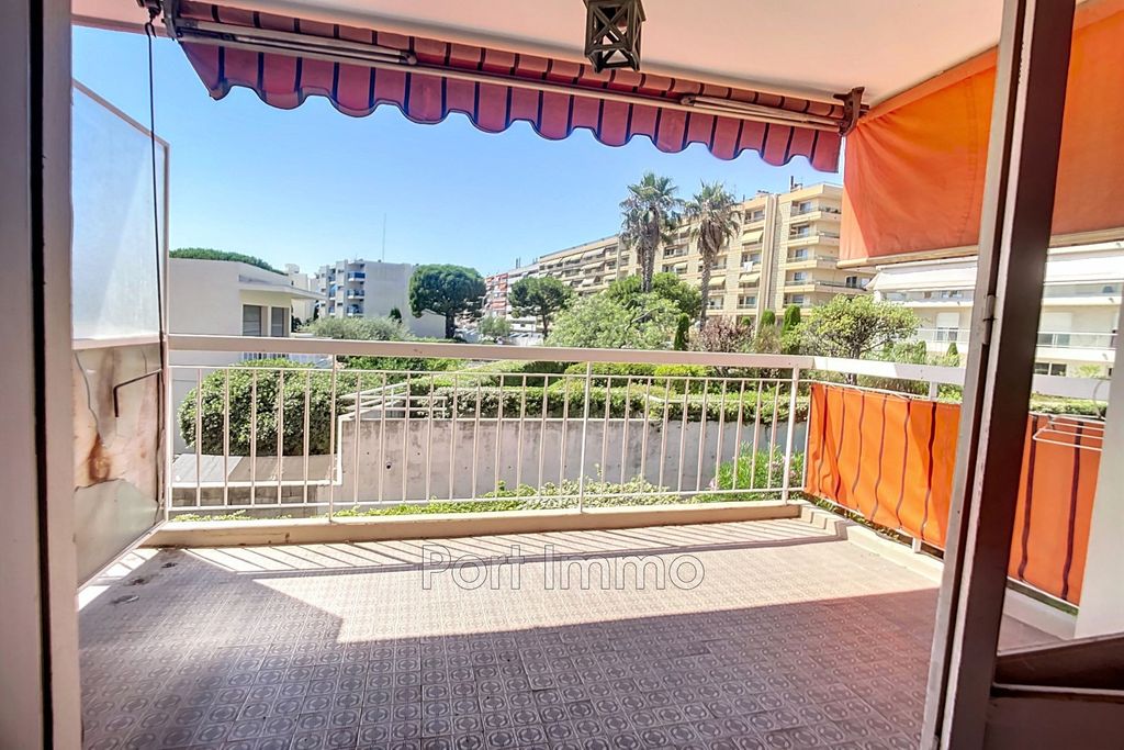 Achat appartement à vendre 3 pièces 67 m² - Cagnes-sur-Mer