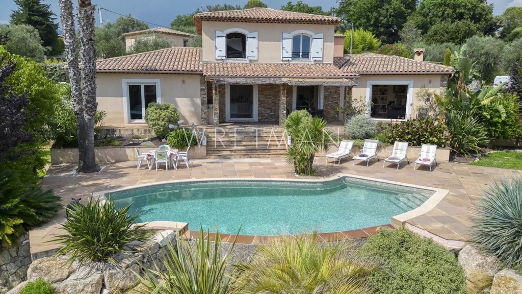 Achat maison à vendre 5 chambres 274 m² - Roquefort-les-Pins