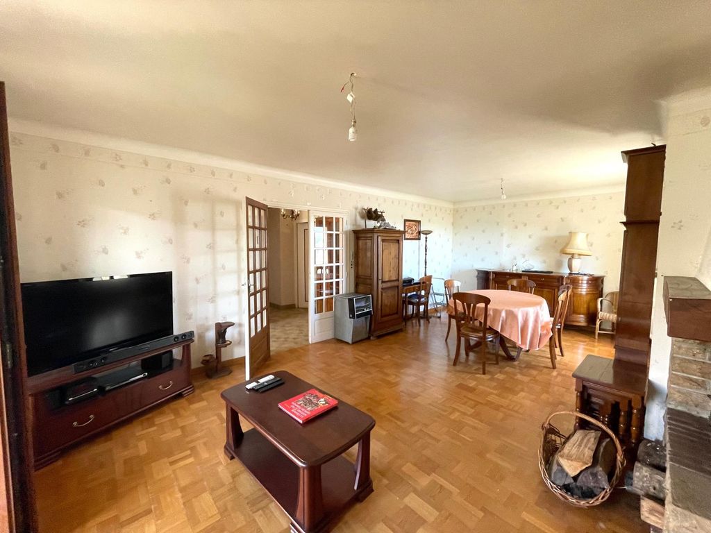 Achat maison à vendre 4 chambres 127 m² - Saint-Germain-du-Teil