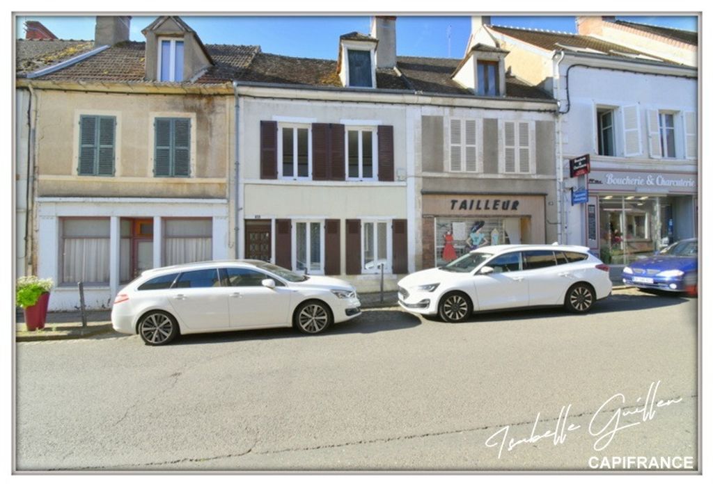 Achat maison à vendre 2 chambres 172 m² - Châteaumeillant