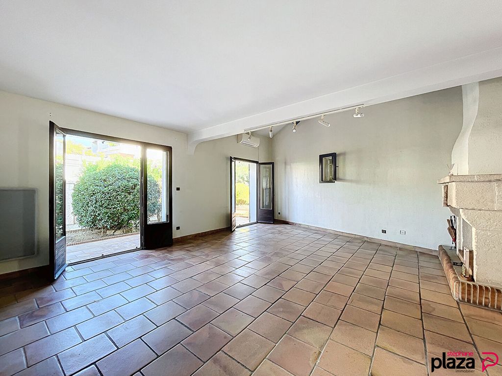 Achat maison à vendre 2 chambres 78 m² - Saint-Cyr-sur-Mer