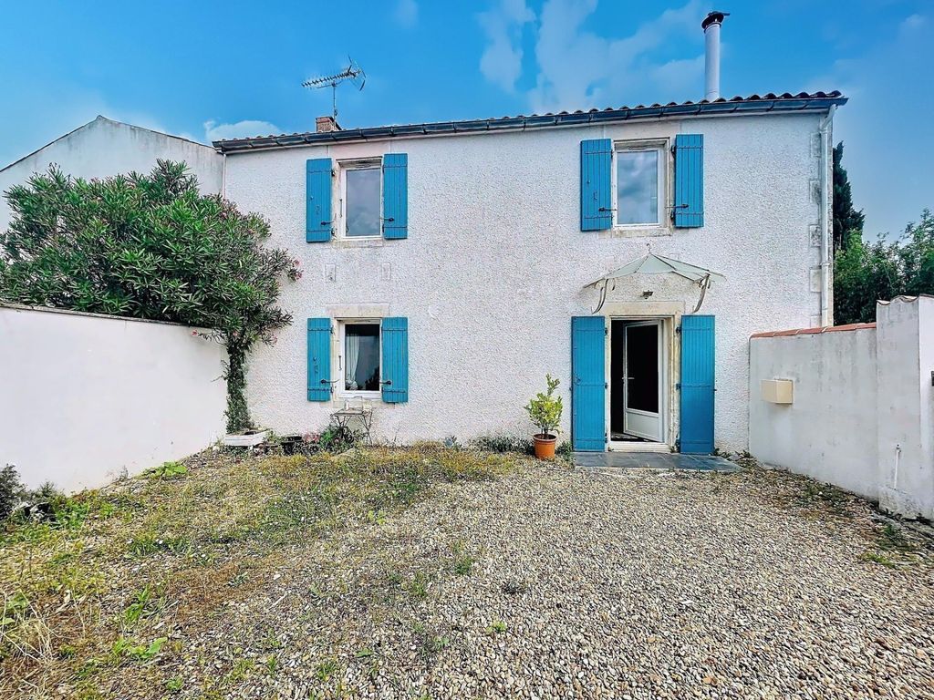 Achat maison à vendre 3 chambres 108 m² - Clavette