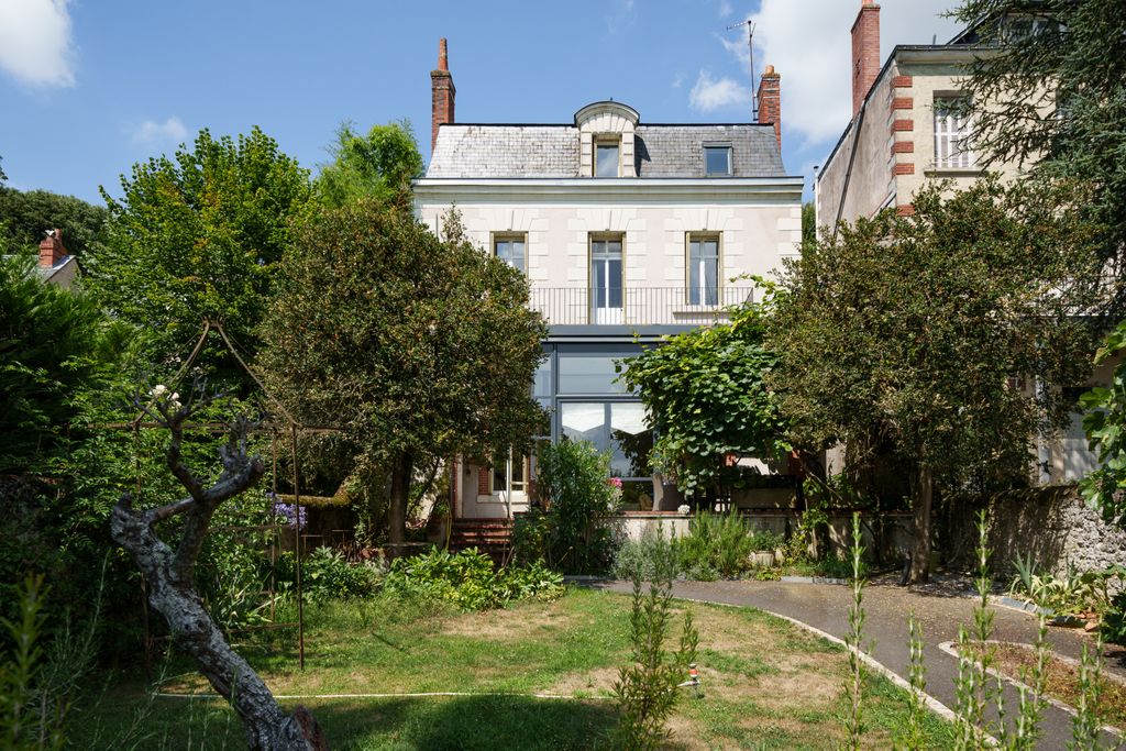 Achat maison à vendre 5 chambres 235 m² - Tours