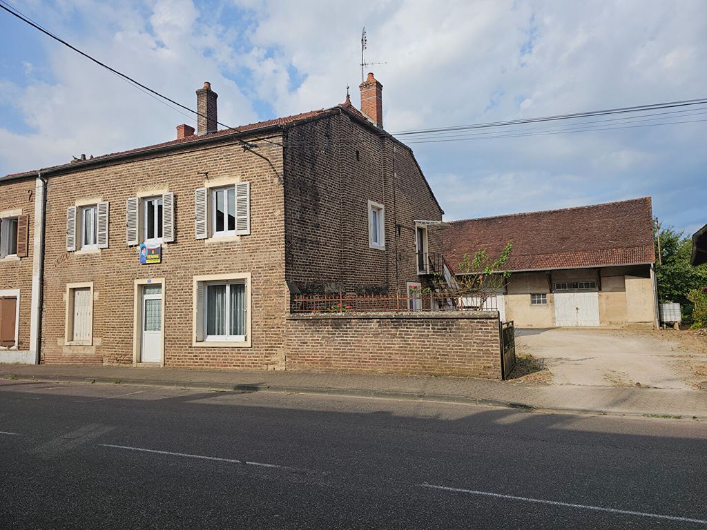 Achat maison à vendre 4 chambres 177 m² - Saint-Germain-du-Bois