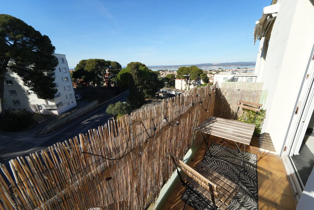 Achat appartement à vendre 3 pièces 66 m² - Sète