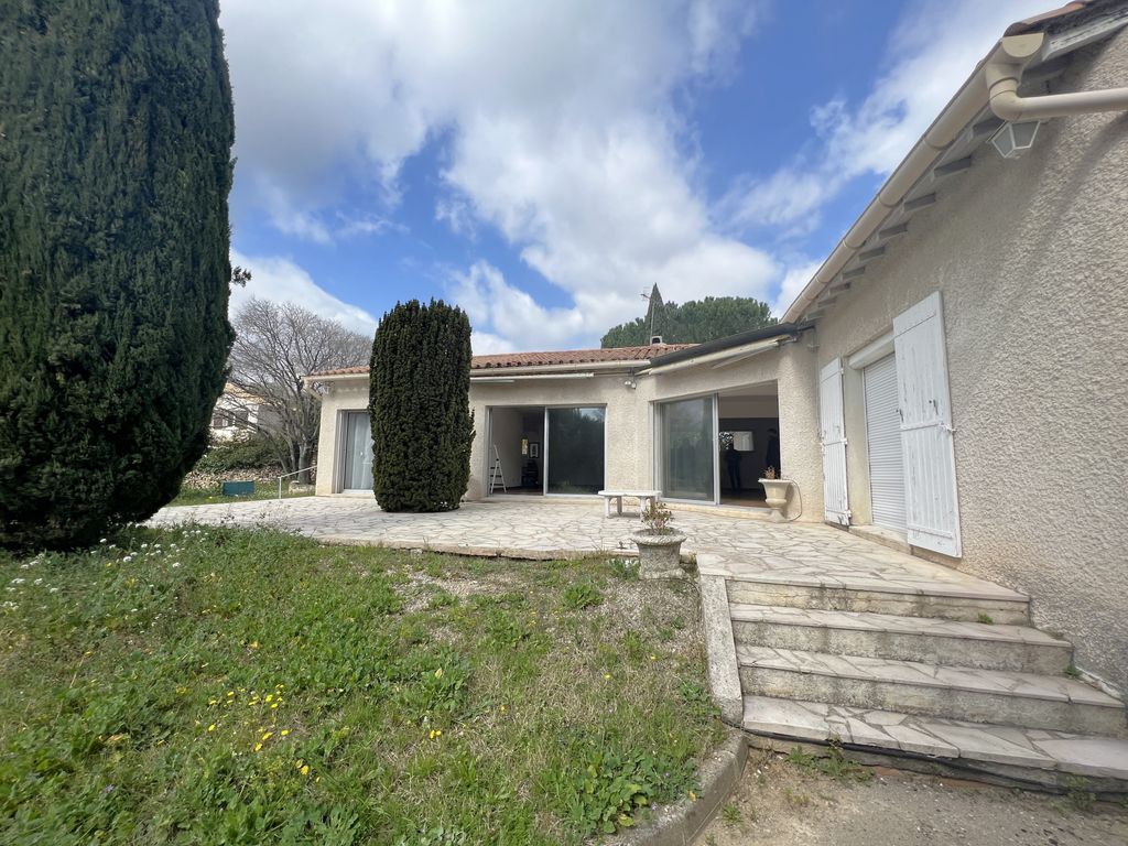 Achat maison à vendre 3 chambres 206 m² - Nîmes